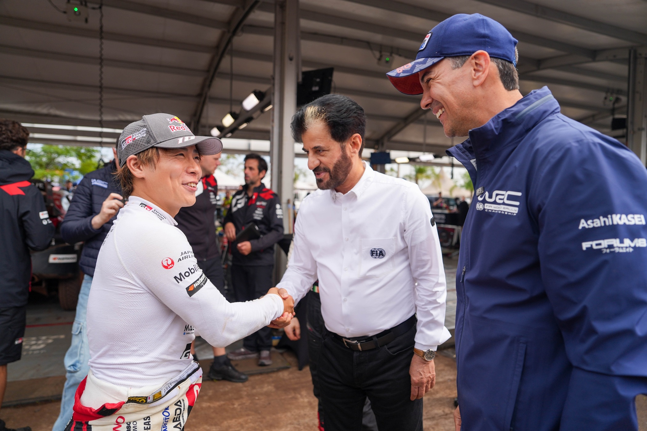 Paraguayan President Santiago Pe&ntilde;a and FIA President Mohammed Ben Sulayem celebrate the start of a new era  of rallying in Encarnaci&oacute;n